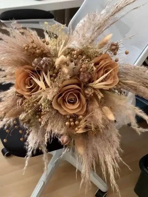 Beige Brown Bohemian Bouquet - Ramos