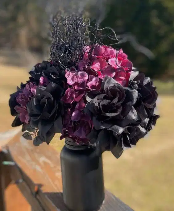 Black and Plum Floral Bouquet - Ramos