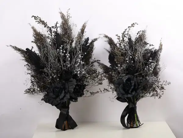 Black Silver Wildflower Bouquet - Ramos