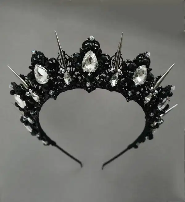 Black Gothic Tiara - Headpieces