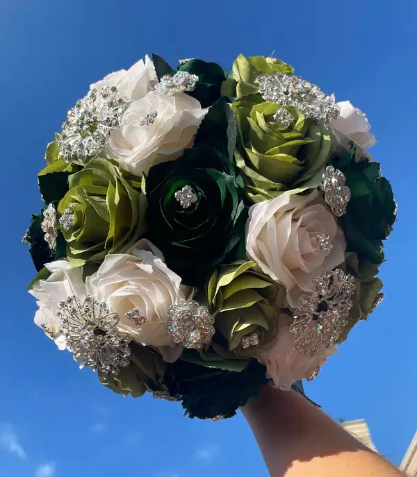 Emerald Olive Green Quince Bouquet - Ramos