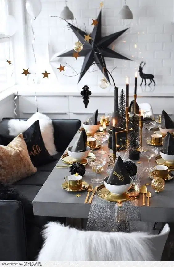 Black & Gold Decor - Party Vibes