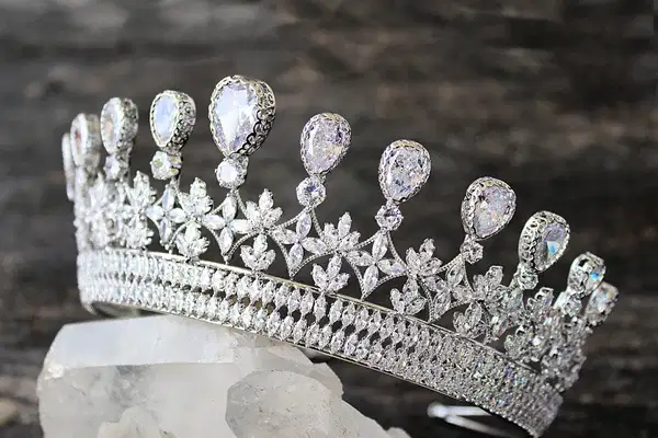 Queen of the Kingdom Royal Crown - Headpieces