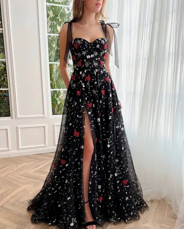 Scarlet Hearts Gown - Dresses