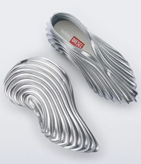 Quantum Silver Sneakers - Shoes