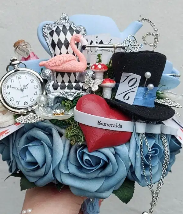 Alice in Wonderland Bouquet - Ramos