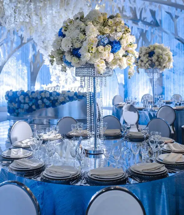 Wuthering Heights in Blue - Party Vibes