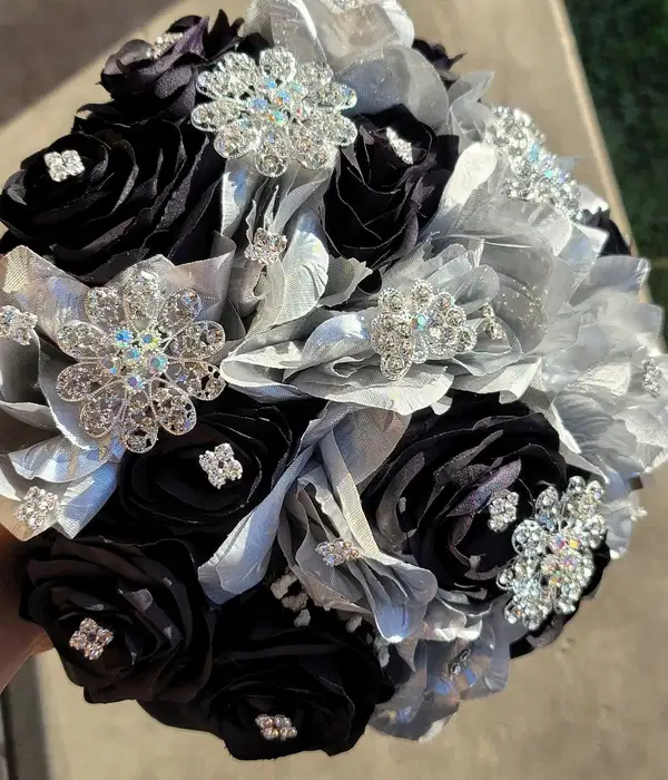 Black and Silver Bouquet - Ramos
