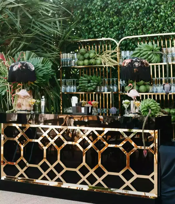 Black and Gold Bar Inspo - Party Vibes