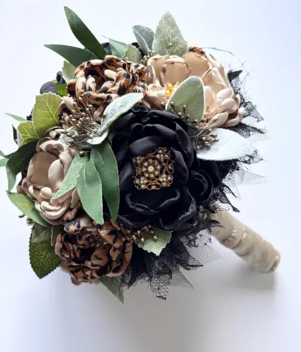 Brown Cheetah Brooch Bouquet - Quinceañera Ramos