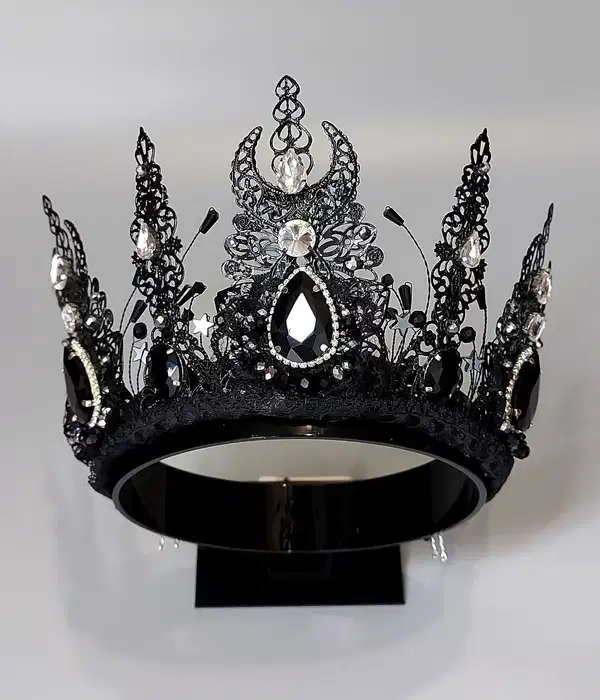 Black Beauty Crown - Headpieces