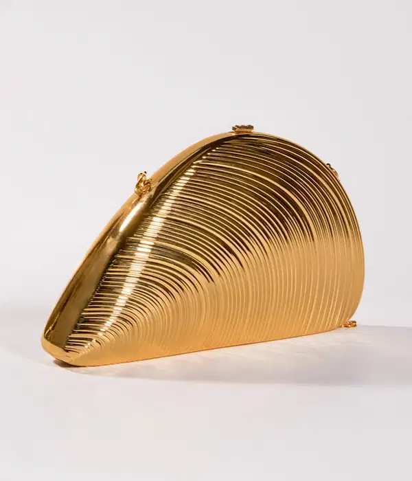 Maija Seashell Convertible Clutch In Gold - Purses