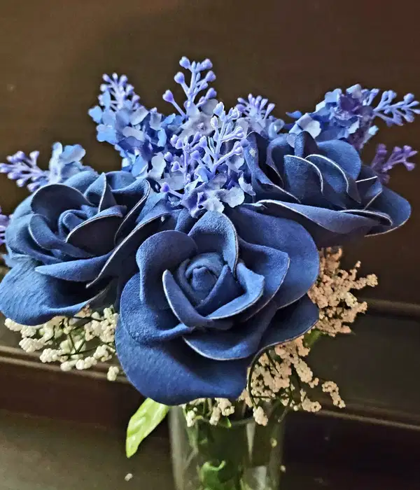Blue Leather Roses - Ramos