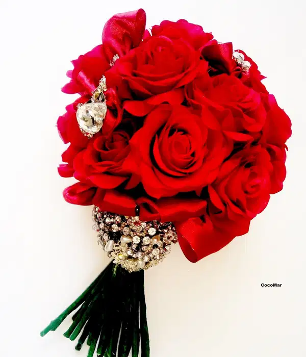 Silk Red Rose Mis Quince Bouquet - Ramos