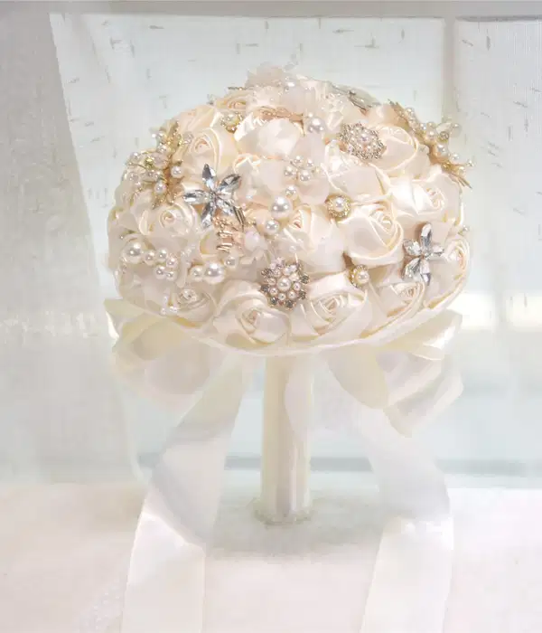 Mis Quince White Satin Keepsake Bouquet - Ramos