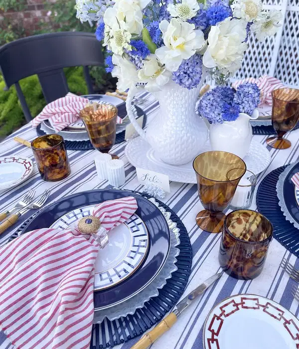 Summer Blue and White Inspo - Party Vibes