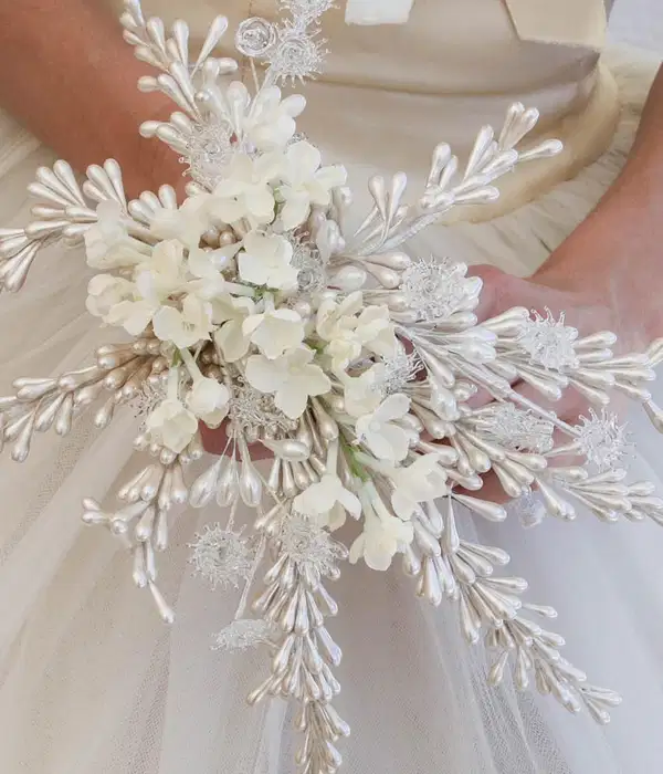 Vintage Wax White Flower Bouquet - Ramos