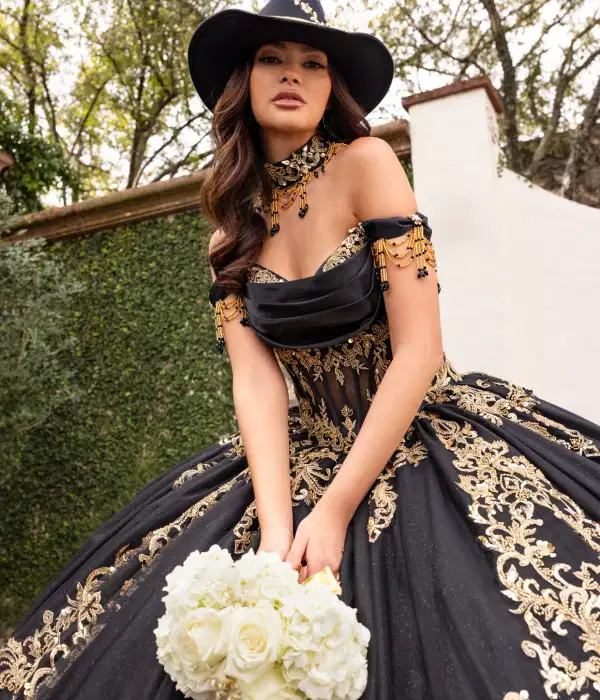 La Reina in Black - Dresses