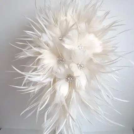 White Feather Flower Bouquet - Ramos
